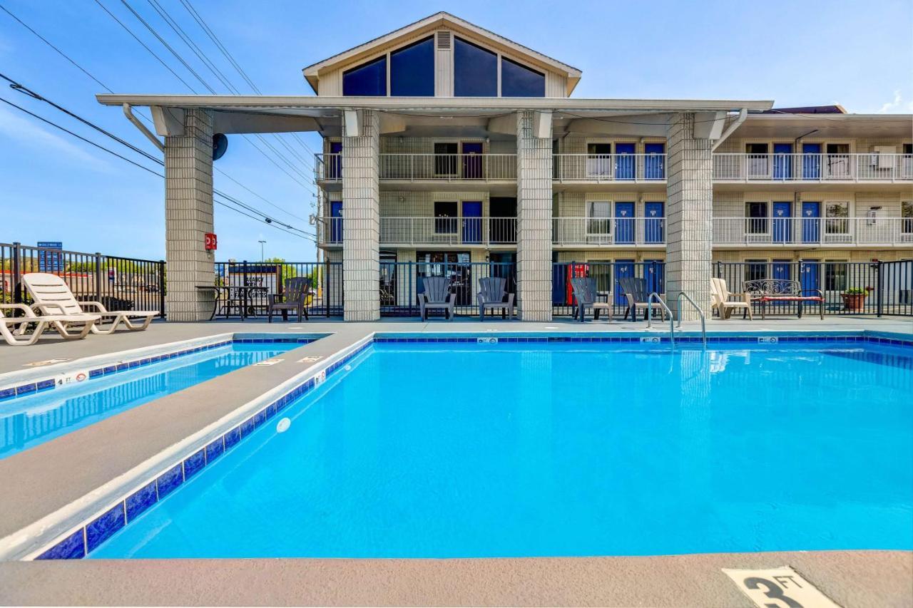 Briarstone Inn Pigeon Forge Bagian luar foto
